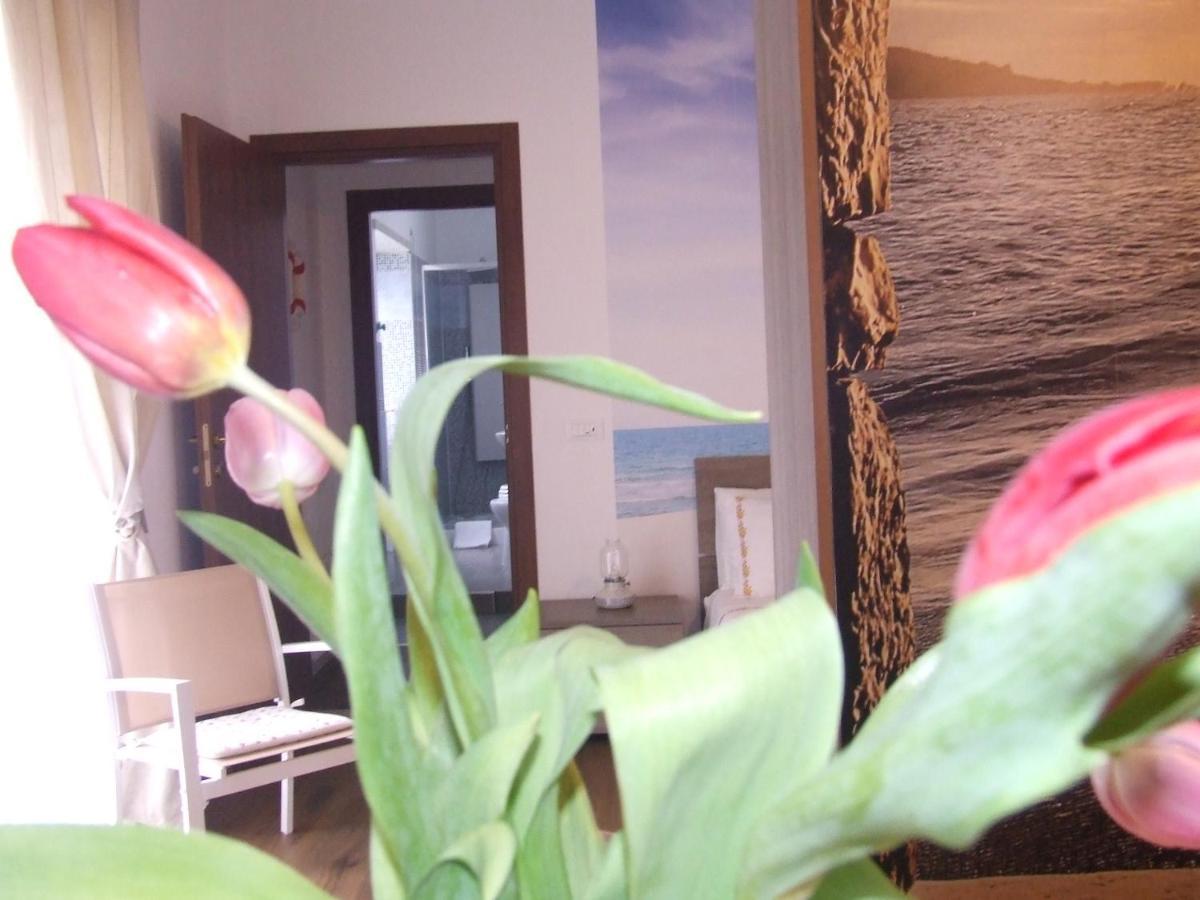 Bed and Breakfast Casa Laura Террачина Экстерьер фото
